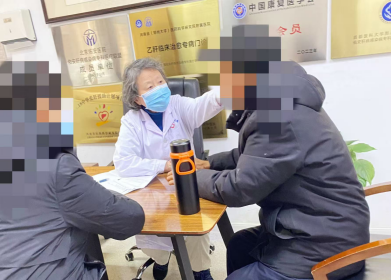 全国爱肝日:郑州华医大医院